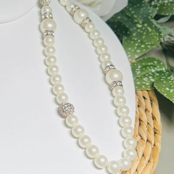 Ann Taylor 32” Long Faux Pearl and Pavé Crystal Necklace - Picture 4 of 8